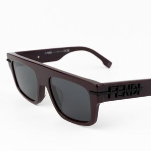 NEW Fendi FE40091U FENDIGRAPHY 69A Bordeaux Grey Unisex Square Sunglasses